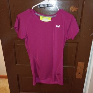 EUC Under Armour Semi-Fitted Heat Gear Athletic Short Sleeve T-shirt XS